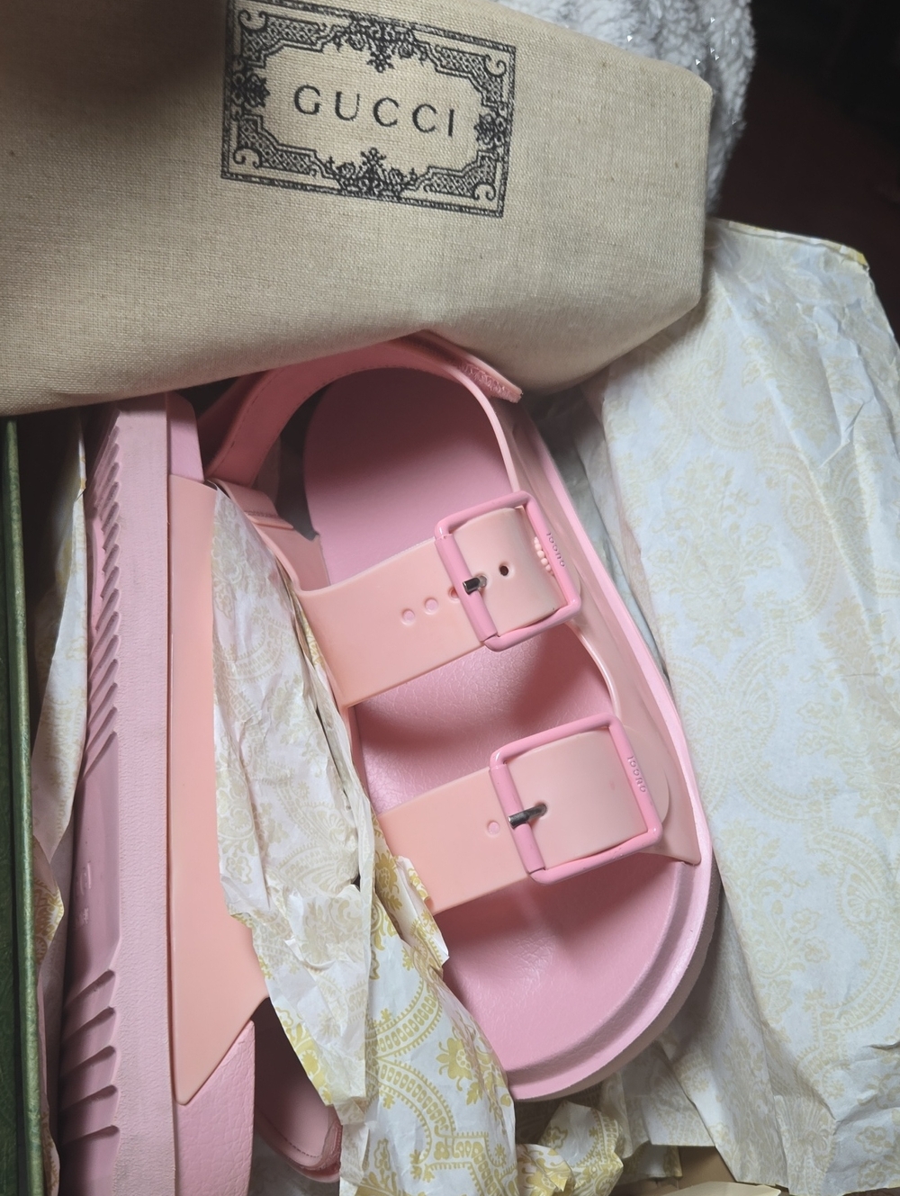 Gucci Isla Soft Jelly / Rubber Sandals Color Pink Size 37 . In Box.